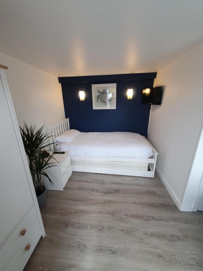 Lovely Private Studio Room With Own Kitchen And Bathroom. Set In The Popular Area Of Shiphay In Torquay And Only A Short Walk From Torbay Hospital Eksteriør bilde